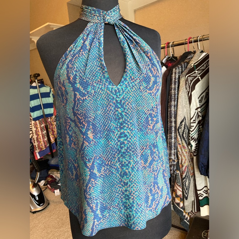 NWT: Joie sleeveless animal print top with back closure size small